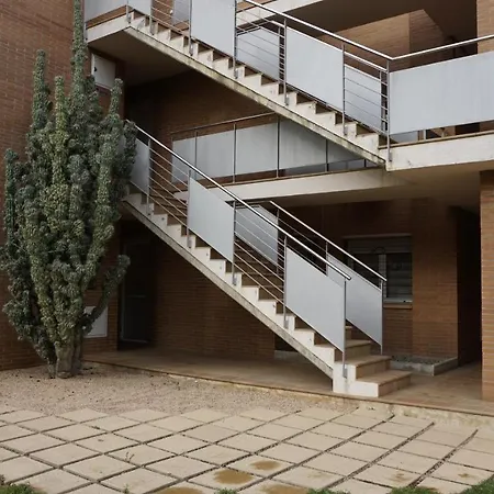 Encantador Apartamento Familiar 4 Px Con Terraza, Parking Y Wi-Fi En Llanca Exterior photo