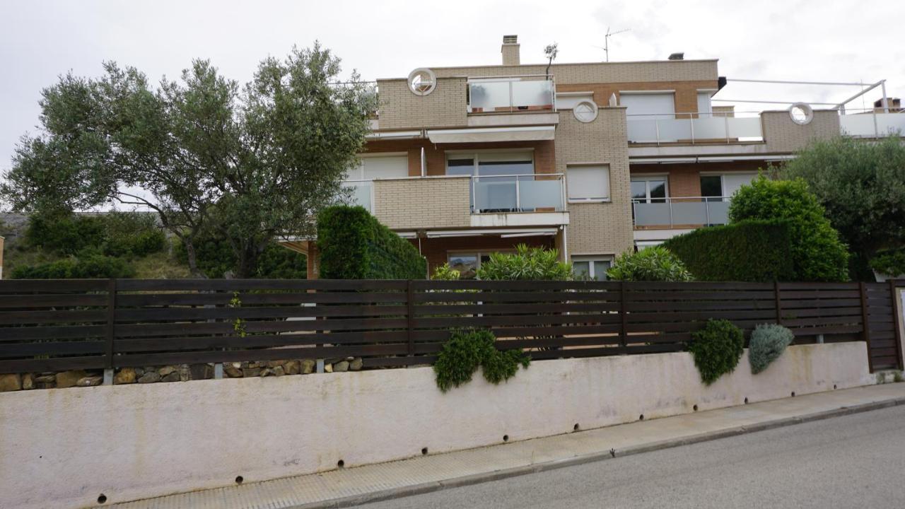 Encantador Familiar 4 Px Con Terraza, Parking Y Wi-fi En Llanca