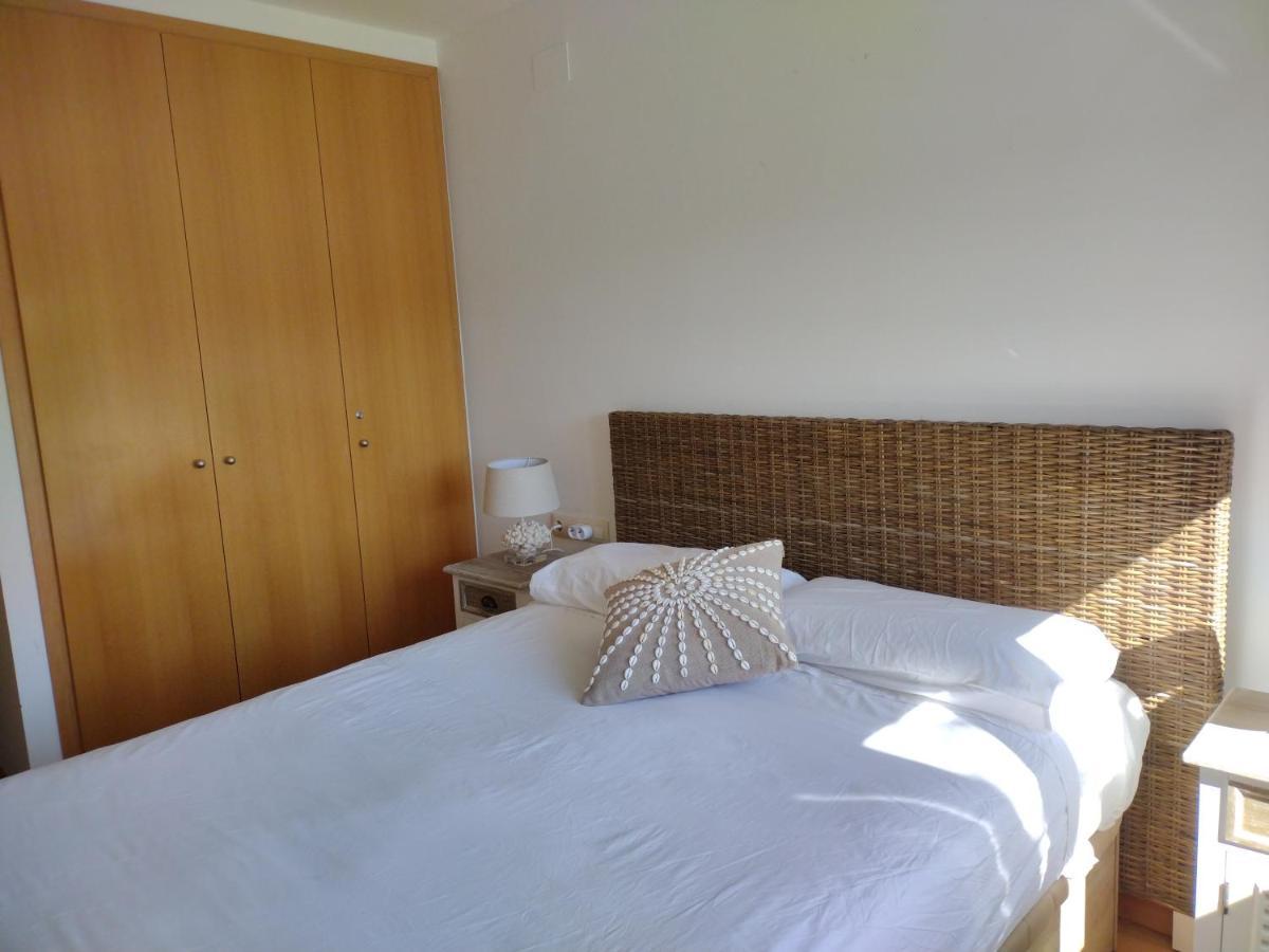 Apartment Encantador Familiar 4 Px Con Terraza, Parking Y Wi-fi En Llanca