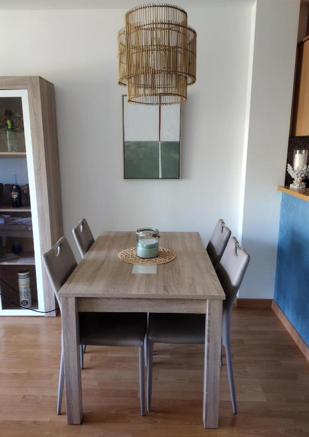 Encantador Familiar 4 Px Con Terraza, Parking Y Wi-fi En Apartment Llanca